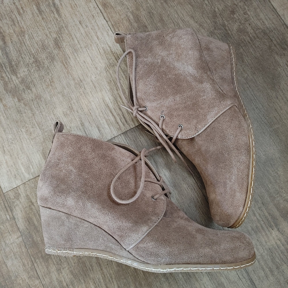 Franco Sarto Tan Suede Wedge Booties Size 7.5